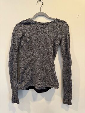 lululemon athletica Heathered Charcoal Long Sleeve Top